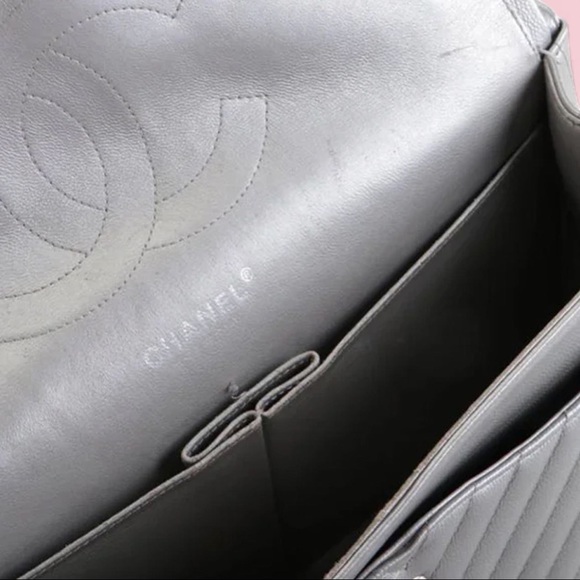 SOLD - Chanel Caviar Classic Jumbo Chevron Double Flap Bag - Picture 6 of 9
